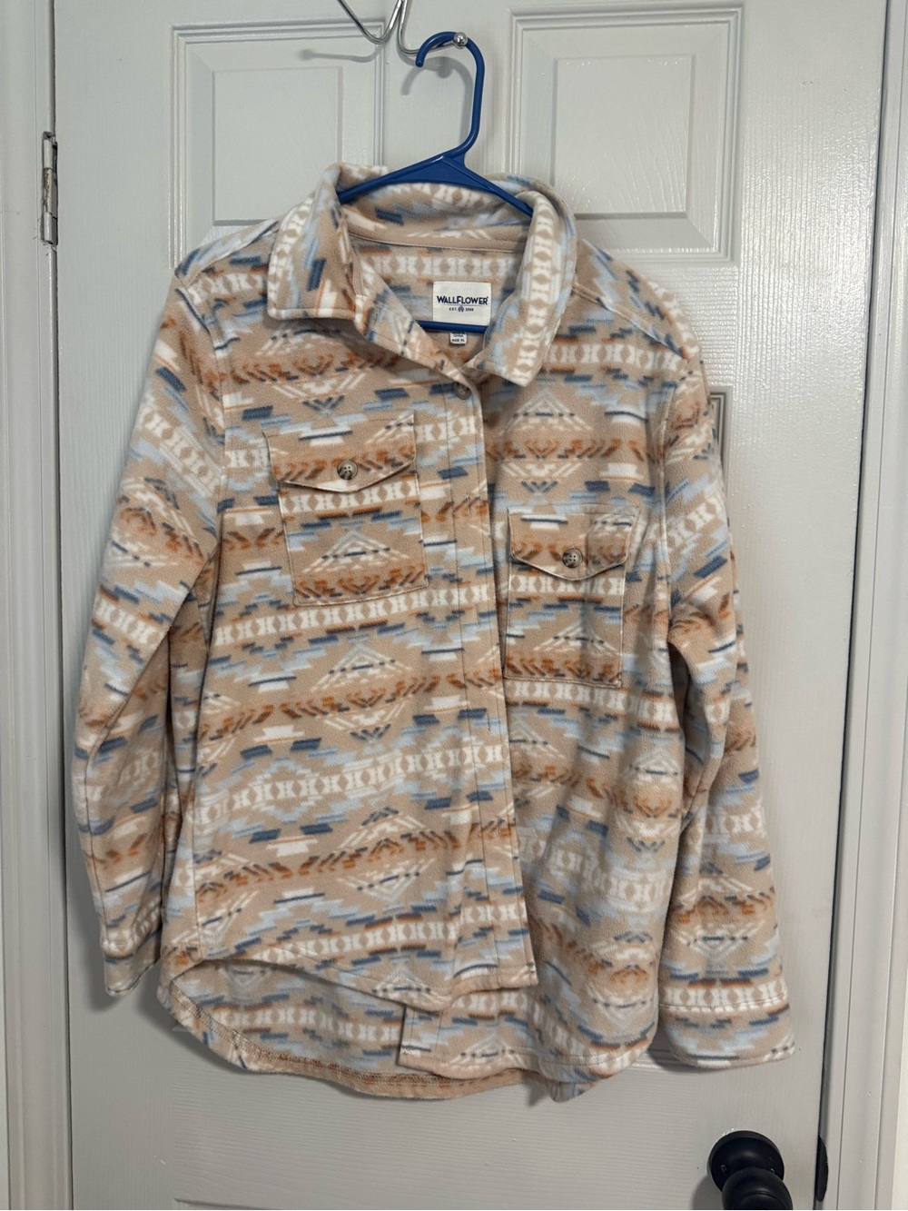 Wallflower Aztec-Pattern Button-Up Shacket in Beige & Light Blue